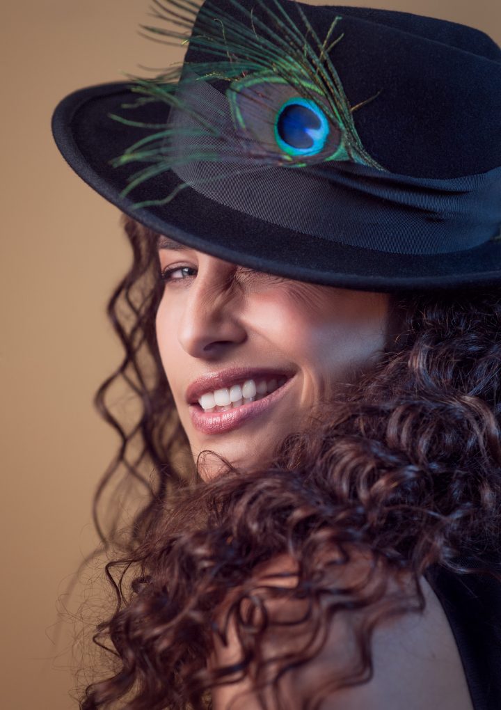 ‘Kaye-Ree’ drops a motivating, happy, funky and danceable song with ‘Bigger Picture’