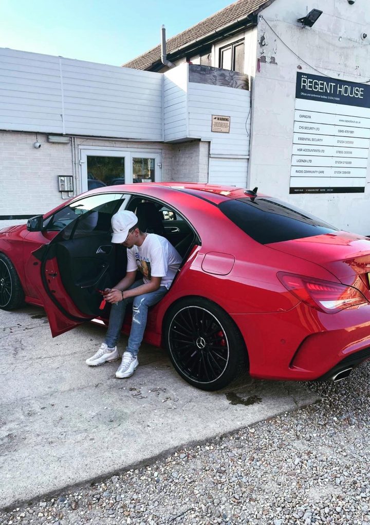 Vitor “Lil Rraz” Ferraz is a Brazilian born Producer/Artist who drops hot new track ‘On my own’